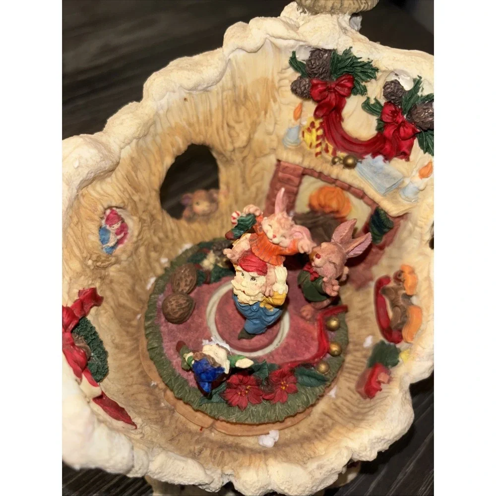 Vintage Music Box Ceramic Santa/elf/rabbits in tree spinning‎ Plays Melody